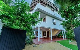 Villa Guru Hikkaduwa